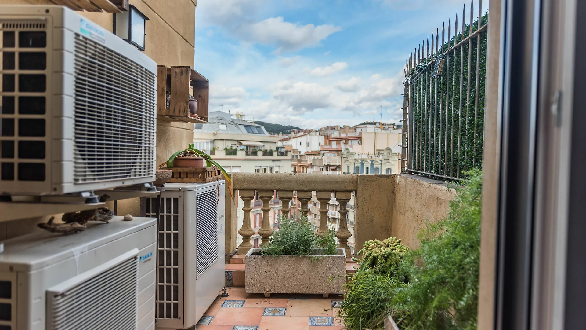 Go Barcelona Guest House